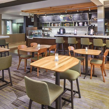 Hotel Courtyard By Marriott Orlando Airport Exterior foto