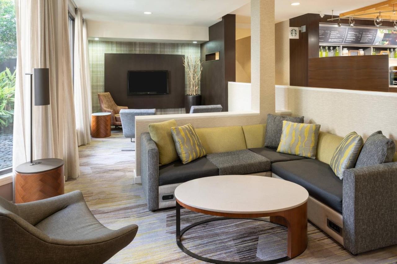Hotel Courtyard By Marriott Orlando Airport Exterior foto