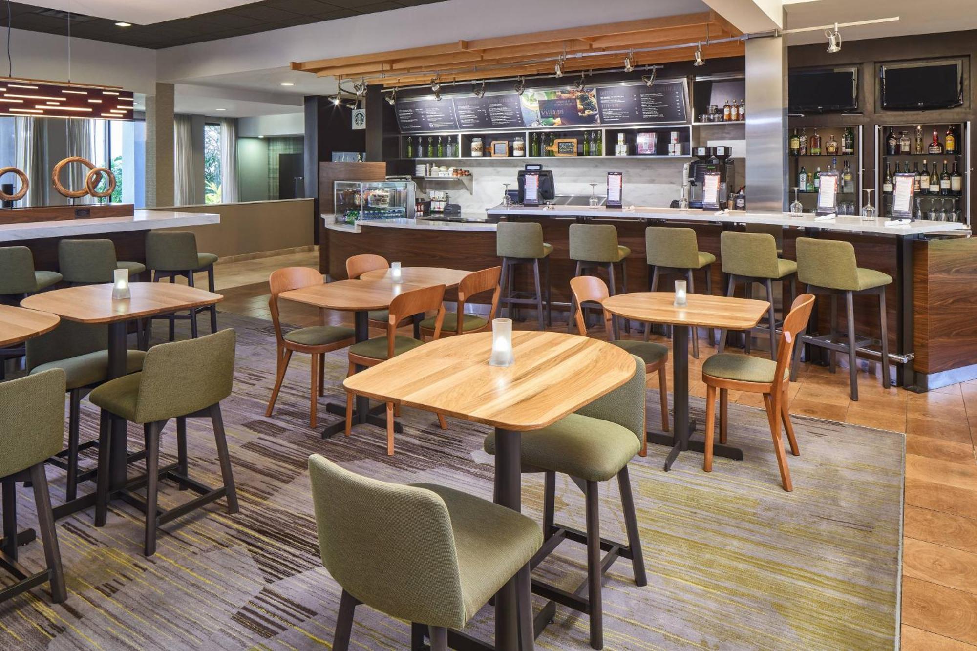 Hotel Courtyard By Marriott Orlando Airport Exterior foto