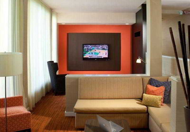 Hotel Courtyard By Marriott Orlando Airport Exterior foto