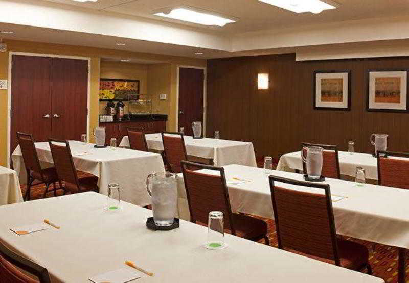Hotel Courtyard By Marriott Orlando Airport Exterior foto